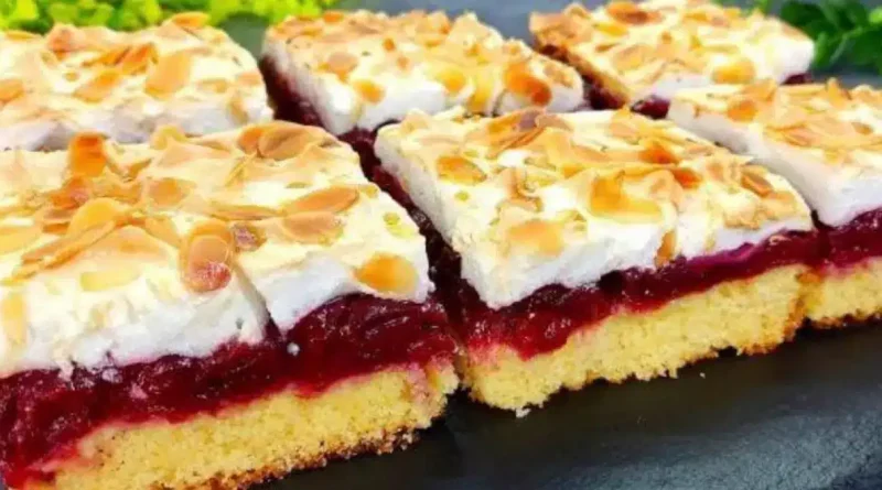 Legyőzi, bármelyik cukrászdai tortát: meggyes–habos csoda házilag