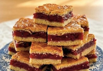Nagyi titka: Igazi békebeli meggyes pite omlós, zsíros tésztával